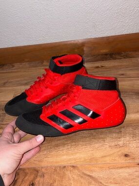 Adidas Mat Hog 2.0 wrestling shoes, red - size 6.5